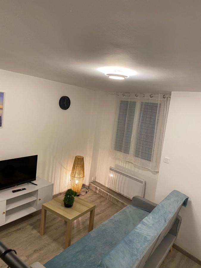 Studio Confortable Au Centre De Manosque Luaran gambar